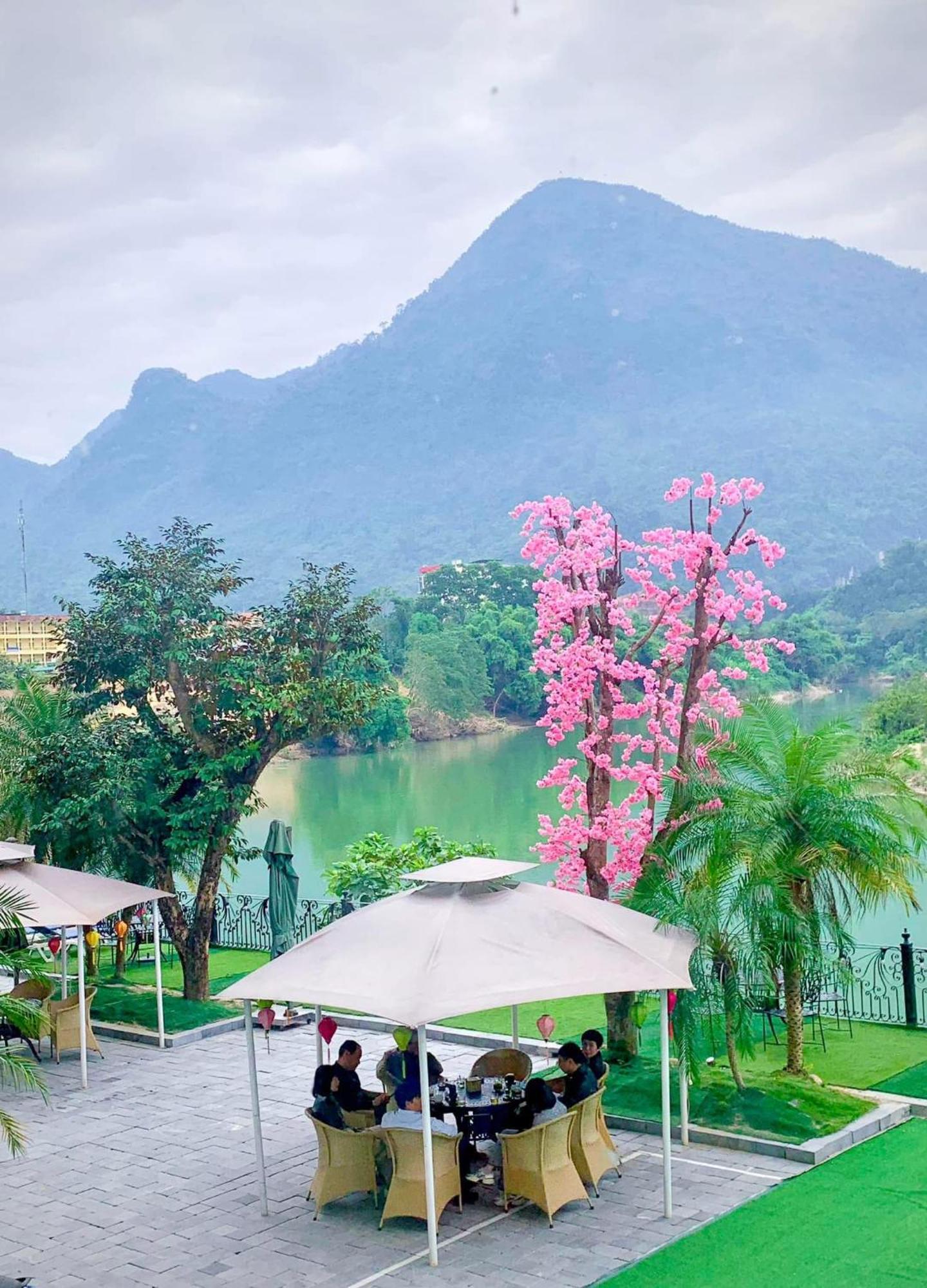 Phoenix Hotel Ha Giang Exteriör bild